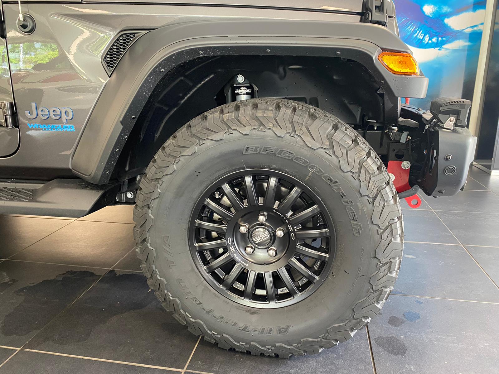 prestavba-jeep-wrangler-grey-electric-05